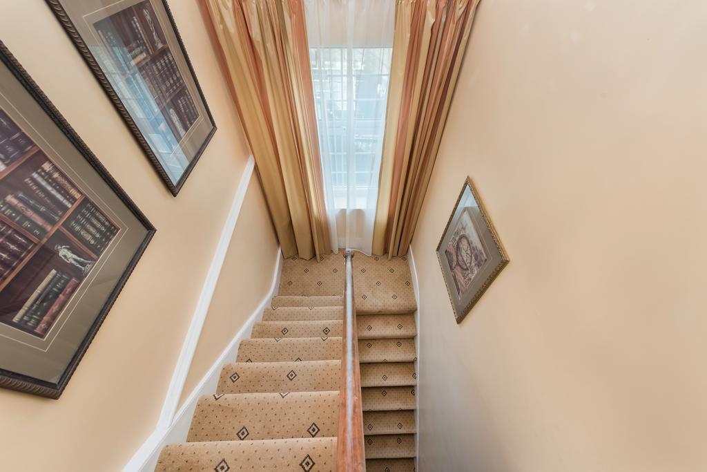 London Residence Гостевой дом Лондон